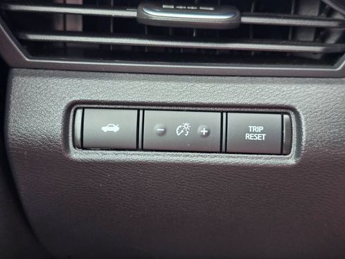 Used 2025 Nissan Altima 2.5 SV FWD image 22