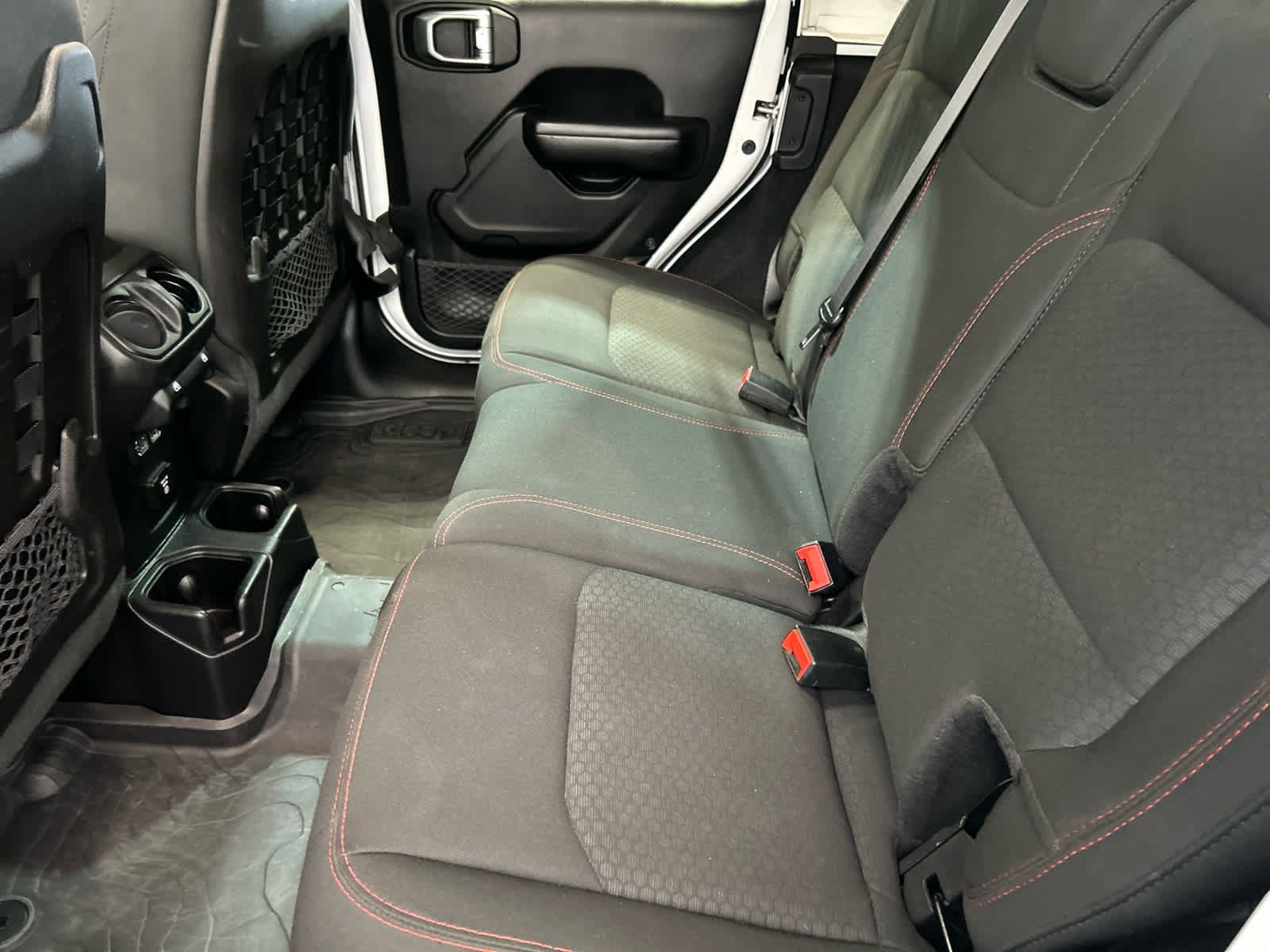 Used 2019 Jeep Wrangler Unlimited Rubicon AWD/4WD image 5