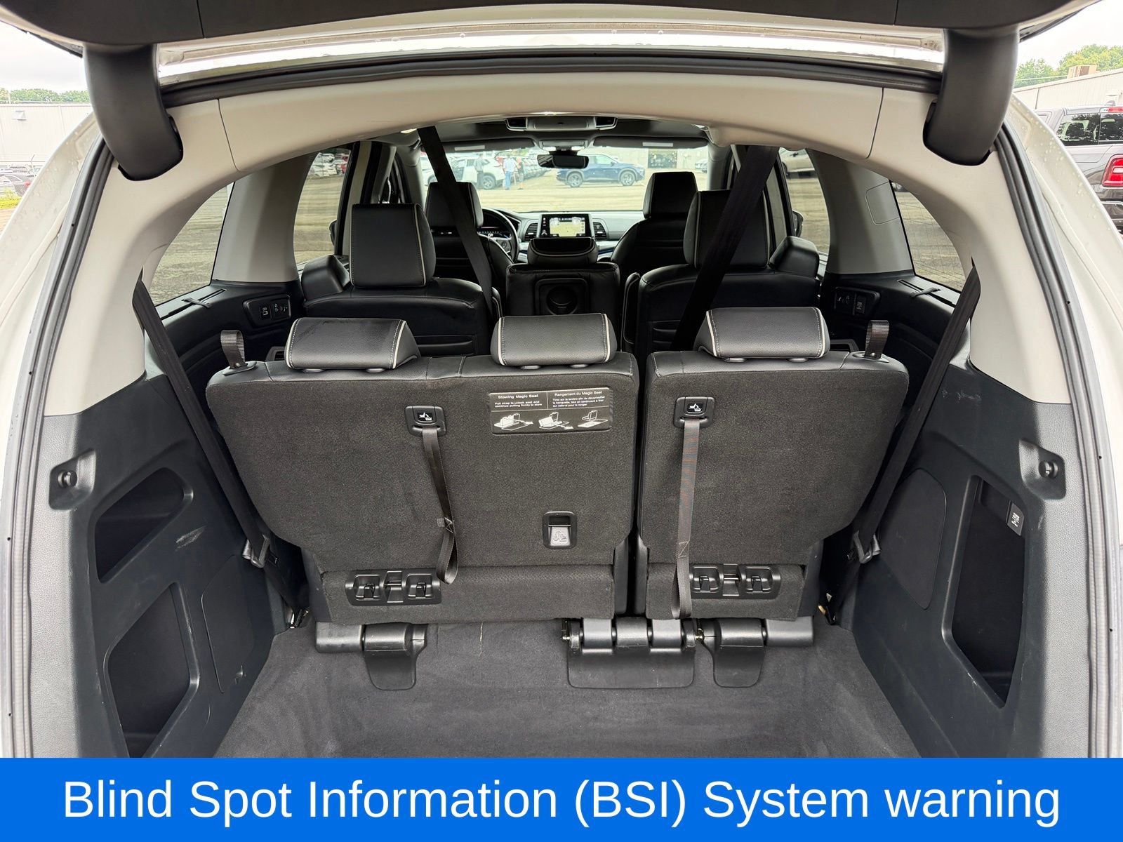 Used 2023 Honda Odyssey Elite image 29