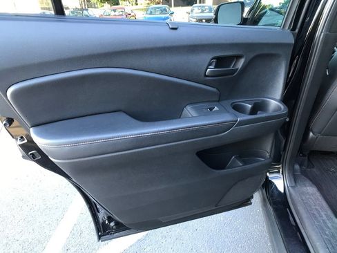 Used 2022 Honda Pilot TrailSport image 27