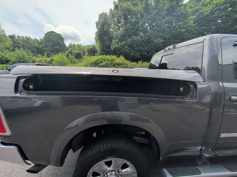 Used 2018 RAM 2500 Laramie w/ Convenience Group AWD/4WD image 13