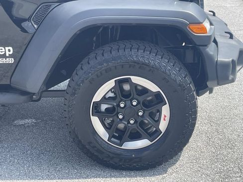 Used 2018 Jeep Wrangler Sport AWD/4WD image 10