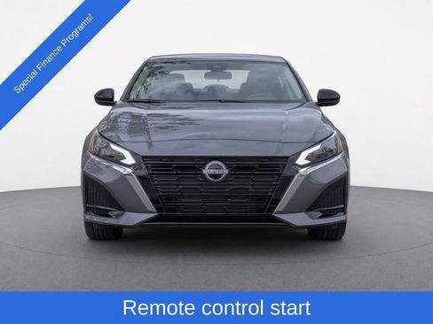Used 2024 Nissan Altima 2.5 SV FWD image 6