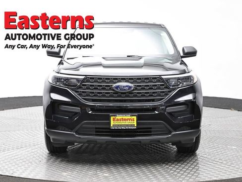 Used 2023 Ford Explorer 4WD image 2