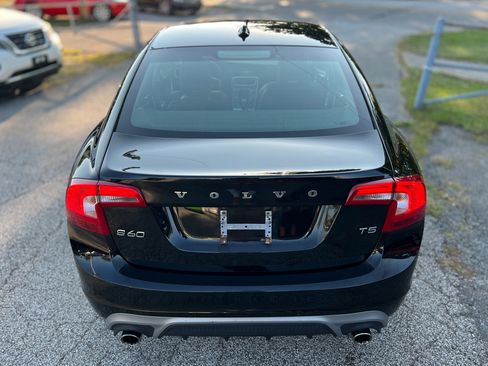 Used 2018 Volvo S60 T5 Dynamic w/ Protection Package image 10