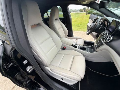 Used 2019 Mercedes-Benz CLA 250 image 17