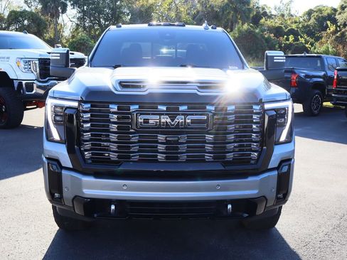 Certified 2025 GMC Sierra 2500 Denali Ultimate image 4