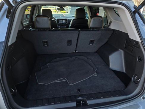 Used 2023 GMC Terrain AT4 image 25