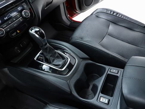 Used 2017 Nissan Rogue SL w/ SL Premium Package AWD/4WD image 27