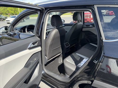 New 2026 Volkswagen Taos SEL AWD/4WD image 15