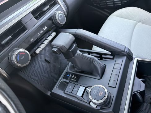 Certified 2025 Toyota 4Runner SR5 AWD/4WD image 8