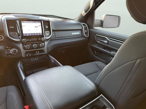 Used 2022 RAM 1500 Big Horn image 24
