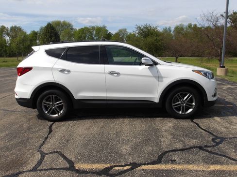 Used 2017 Hyundai Santa Fe Sport AWD/4WD image 2
