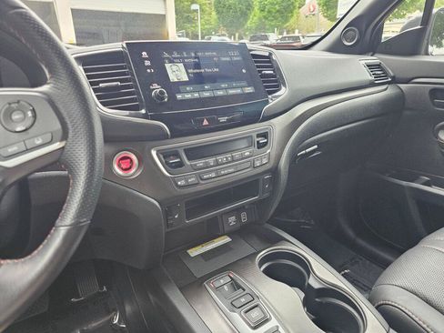 Used 2023 Honda Passport TrailSport image 29
