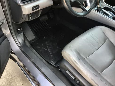 Certified 2018 Honda Accord EX-L image 3