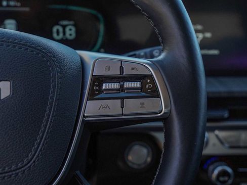 Certified 2024 Kia Telluride EX w/ EX Captain's Chair Package image 14