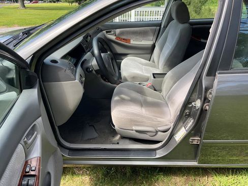 Used 2006 Toyota Corolla LE image 19