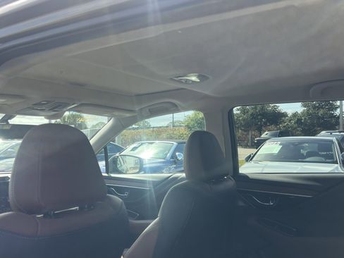 Used 2021 Subaru Outback Touring w/ Popular Package #2 image 12