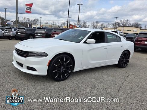 Used 2021 Dodge Charger SXT image 3