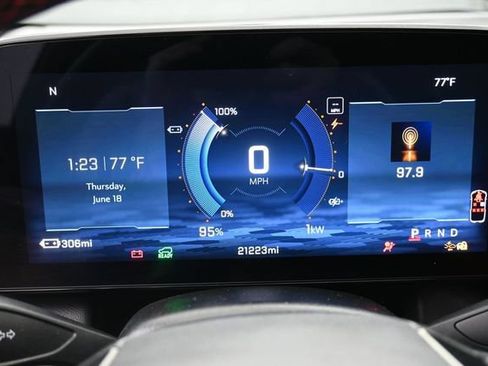 Used 2024 Chevrolet Equinox EV RS FWD image 9