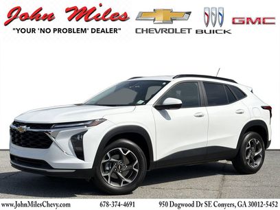 Used 2025 Chevrolet Trax LT w/ Driver Confidence Package