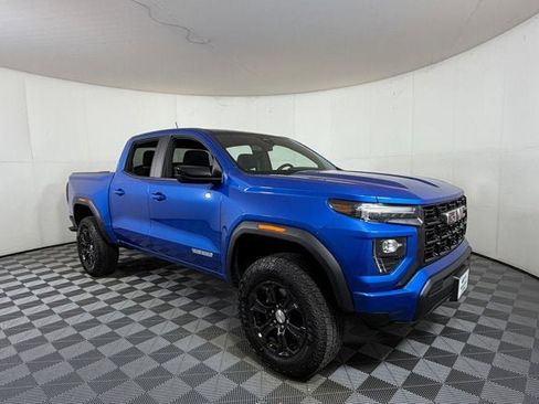 Used 2024 GMC Canyon Elevation RWD image 1