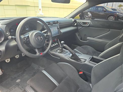 Used 2025 Toyota GR86 Premium w/ Performance Package RWD image 11