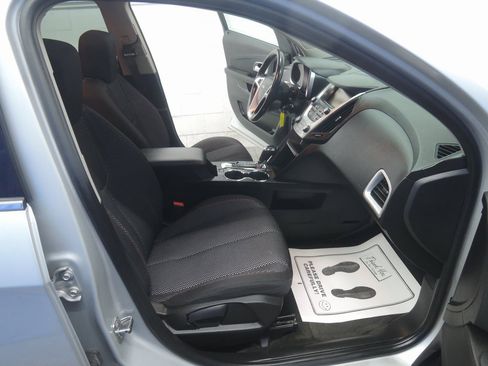 Used 2017 Chevrolet Equinox LT w/ Convenience Package image 35