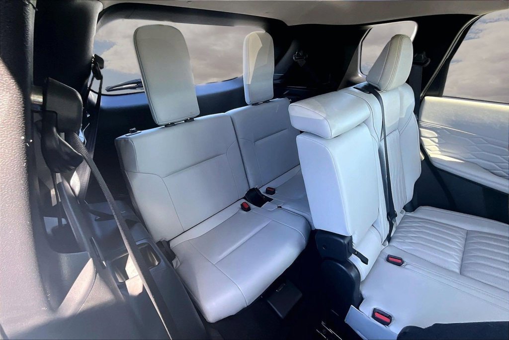 Used 2025 Mitsubishi Outlander SEL FWD image 26