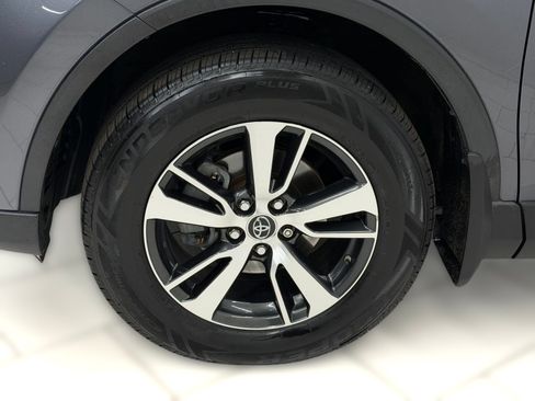 Used 2017 Toyota RAV4 XLE w/ Plus Extra Value Package FWD image 11
