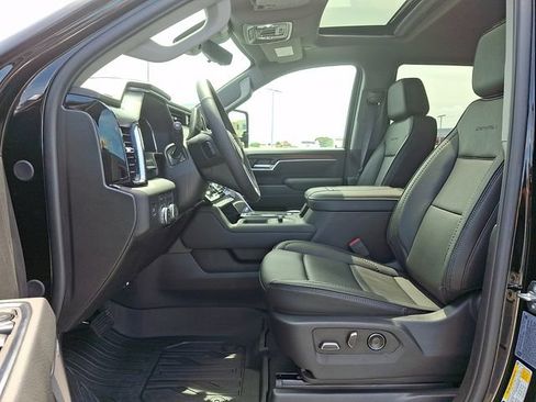 New 2026 GMC Sierra 2500 Denali w/ Denali Reserve Package AWD/4WD image 9