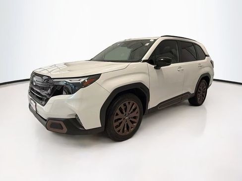 Used 2025 Subaru Forester Sport w/ Popular Package #1 AWD/4WD image 3