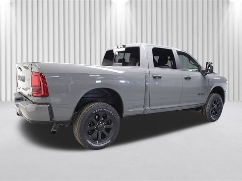 New 2026 RAM 2500 Big Horn AWD/4WD image 3