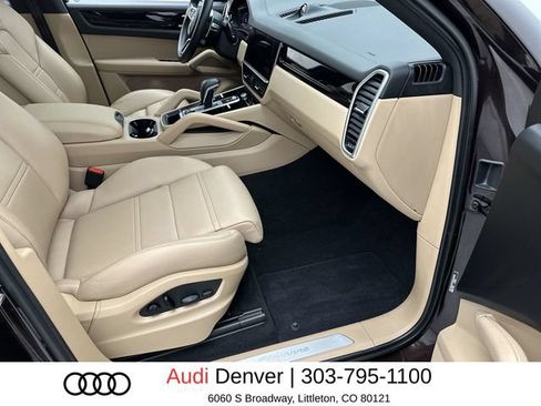 Used 2023 Porsche Cayenne Coupe AWD/4WD image 25