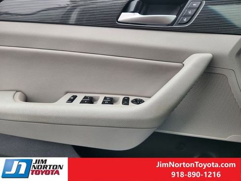 Used 2018 Hyundai Sonata Limited image 24