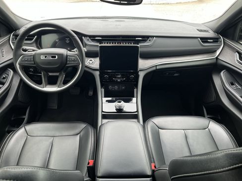 Used 2024 Jeep Grand Cherokee L Limited w/ Black Appearance Package RWD image 28