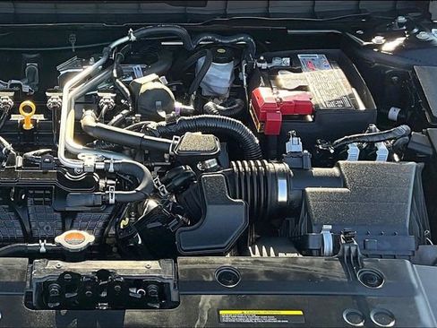 Used 2025 Nissan Altima 2.5 SV FWD image 27