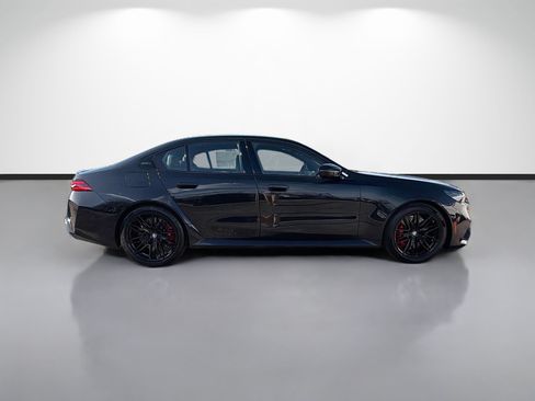 New 2027 BMW M5 w/ Executive Package AWD/4WD image 2