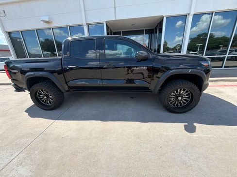 Used 2025 Chevrolet Colorado Trail Boss AWD/4WD image 4