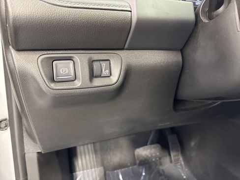 Used 2019 GMC Acadia SLT AWD/4WD image 16