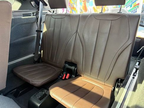 Used 2018 BMW X5 sDrive35i w/ M Sport Package image 16