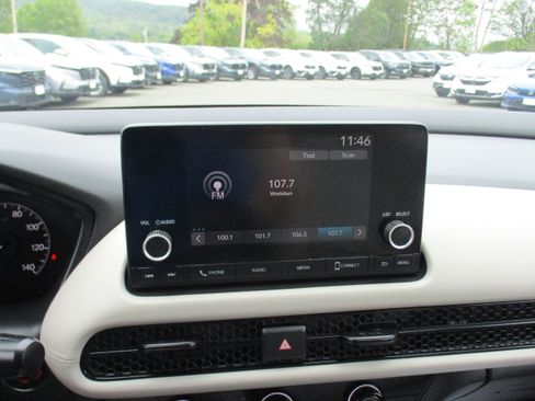 Certified 2024 Honda HR-V LX image 16