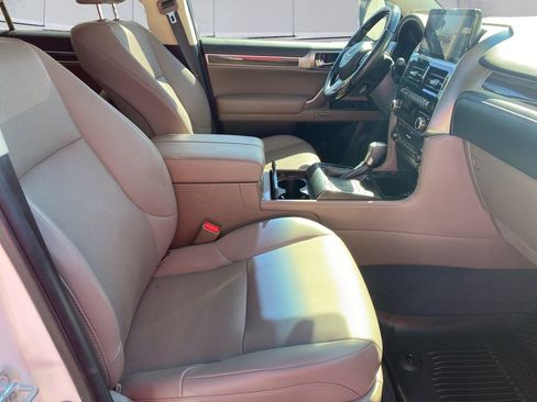 Used 2022 Lexus GX 460 Premium w/ Premium Package AWD/4WD image 13