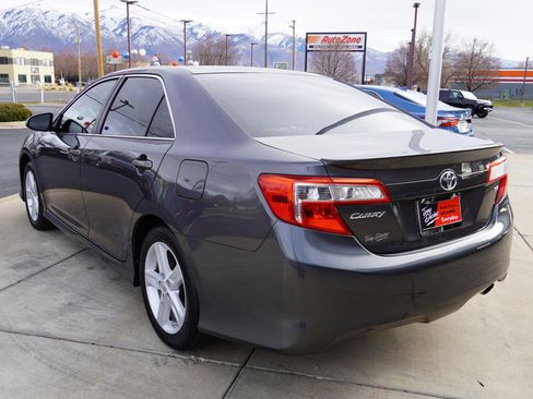 Used 2013 Toyota Camry SE image 6