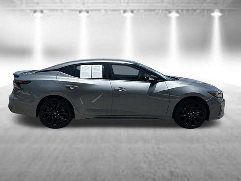 Certified 2023 Nissan Maxima SR w/ Sport Mat Group FWD image 10
