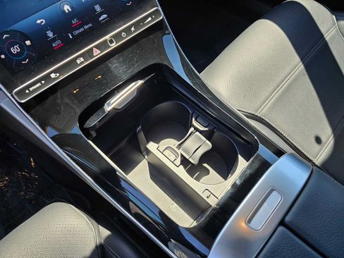 Used 2023 Mercedes-Benz C 300 Sedan image 30