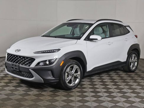 Used 2023 Hyundai Kona SEL image 7