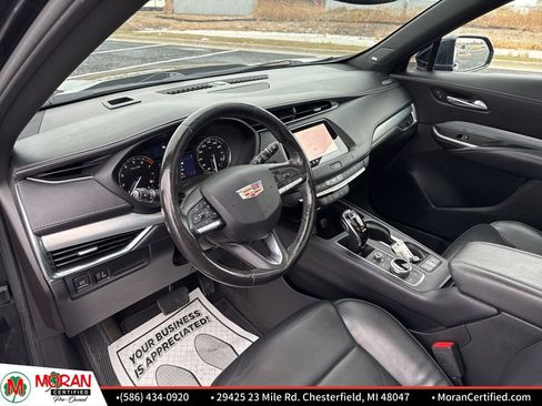 Used 2020 Cadillac XT4 Premium Luxury w/ Cold Weather Package image 15