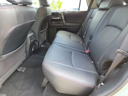Used 2023 Toyota 4Runner TRD Off-Road Premium w/ Moonroof Package AWD/4WD image 18
