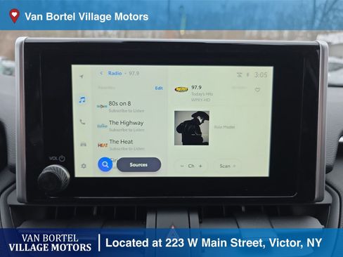 Used 2025 Toyota RAV4 XLE w/ Weather Package image 19